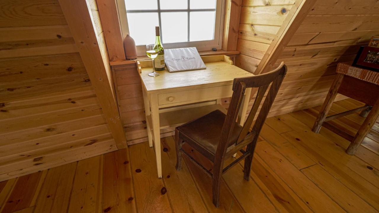 Aubin Sky Lodging At The Yl Ranch Savery Exteriér fotografie