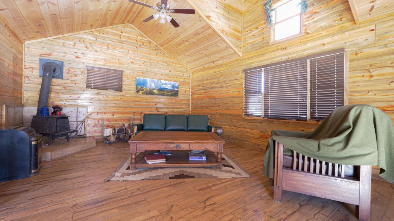 Aubin Sky Lodging At The Yl Ranch Savery Exteriér fotografie
